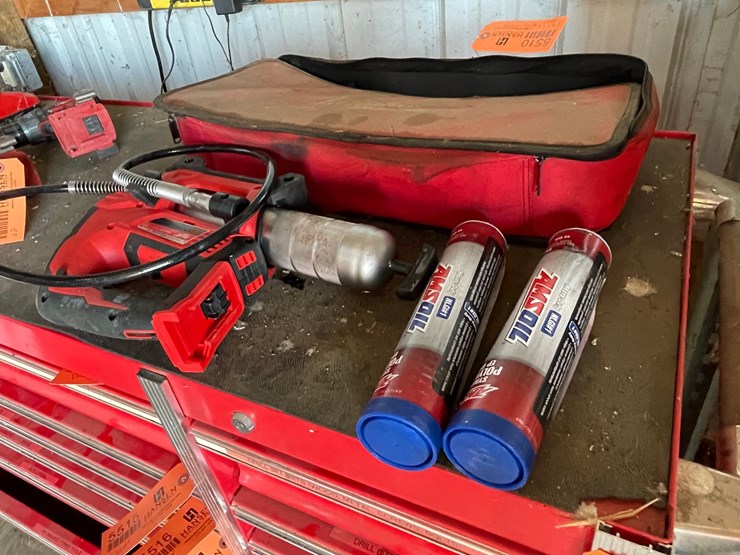 #5510-•-milwaukee-18v-cordless-grease-gun-image-3