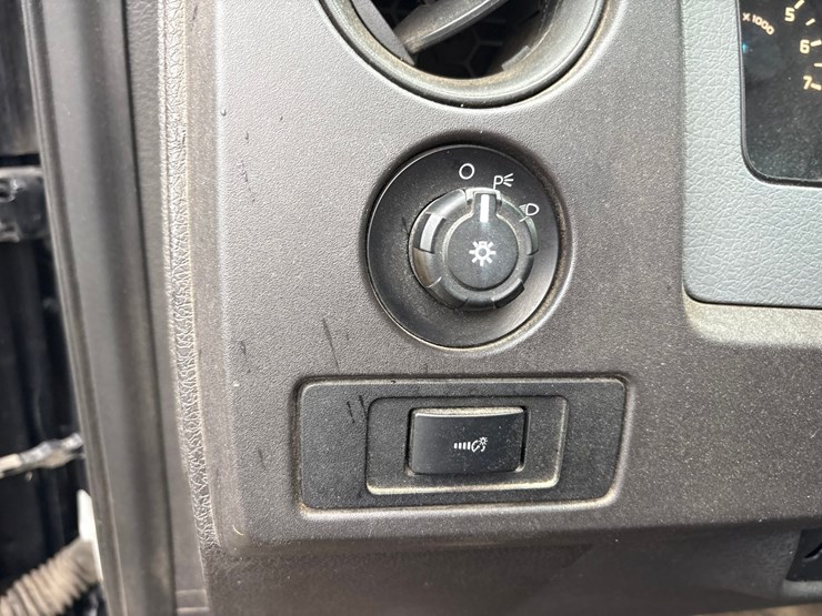 2012-ford-f150-image-48