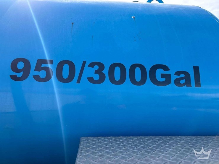 2015-ram-5500-septic-wet-vacuum-truck-image-14