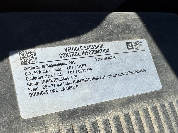 2017-chevrolet-suburban-image-47