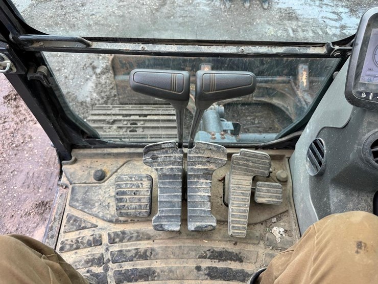 2019-bobcat-e145-image-28