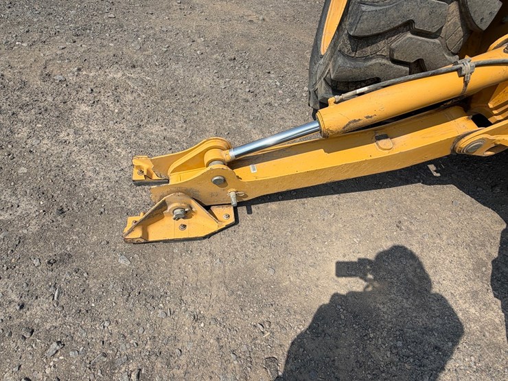 2016-deere-410l-image-59