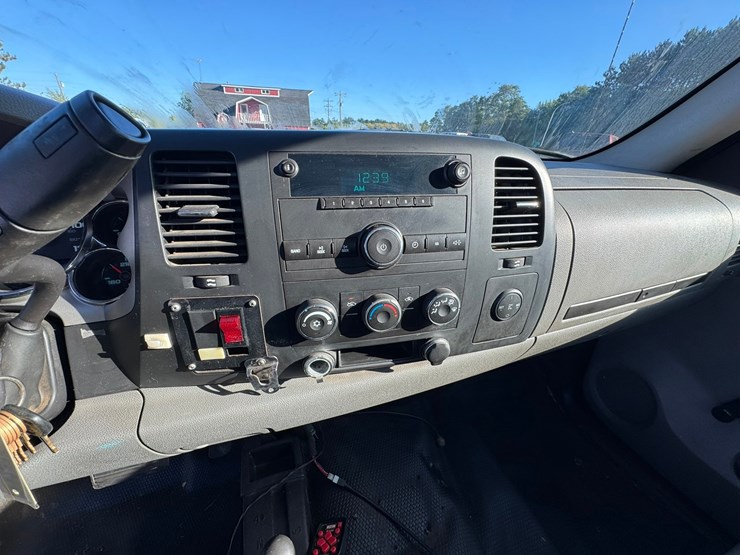 2008-chevrolet-3500hd-image-43