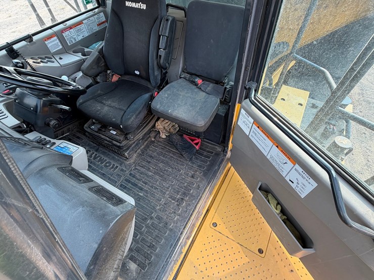 2018-komatsu-hm400-5-image-97