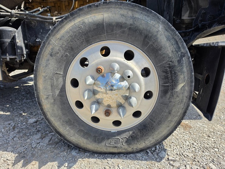 2003-kenworth-w900-image-123