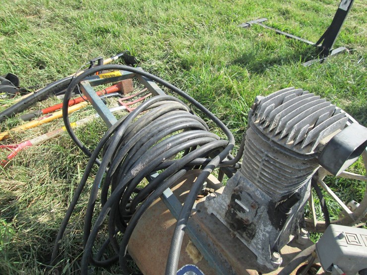 #46102-•-ingersoll-rand-air-compressor-w/hose-inv#46102-image-6