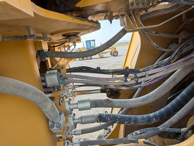 2018-caterpillar-980m-image-38