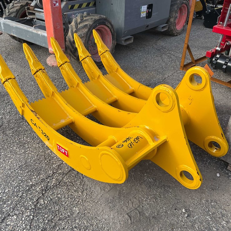 CATERPILLAR 320