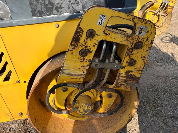 2012-bomag-bw120ad-4-image-45
