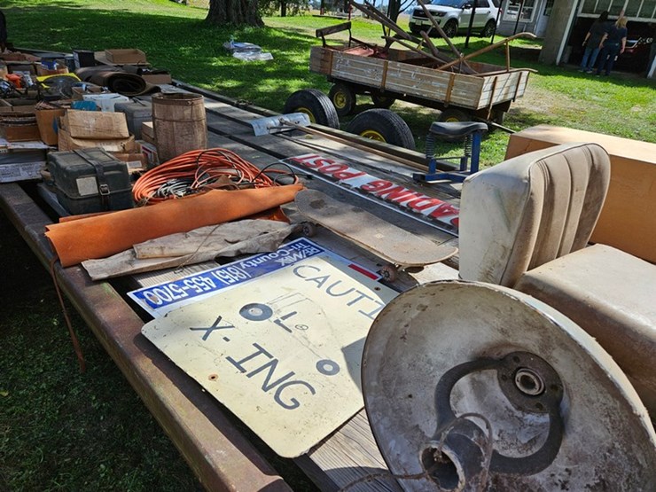 #8000-•-live-on-the-ground-only-items-image-3