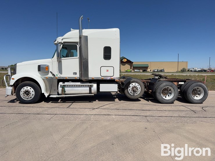 2013-freightliner-coronado-132-image-8