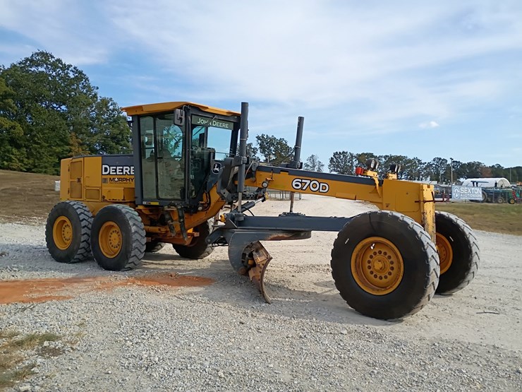 2008-deere-670d-image-15