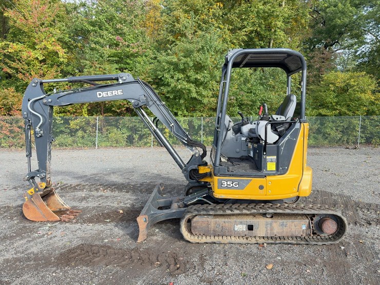 2021-deere-35g-image-2