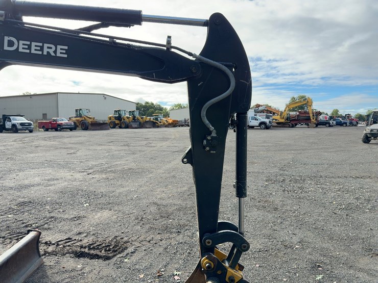 2021-deere-35g-image-10