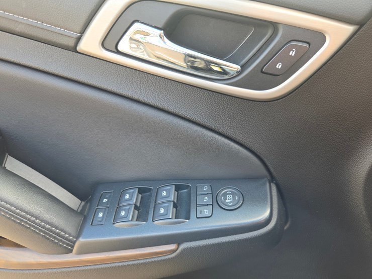 2019-gmc-yukon-image-54