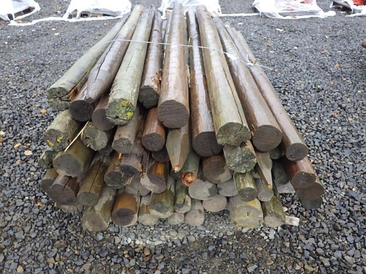 round-wooden-fence-posts-8'l-image-5