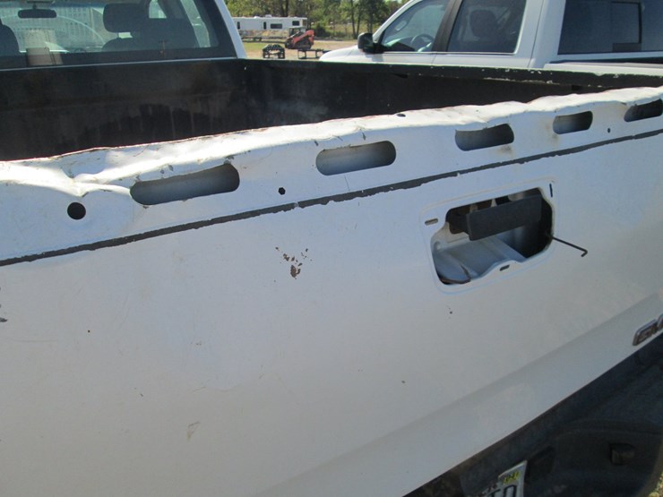 2013-gmc-2500hd-image-8