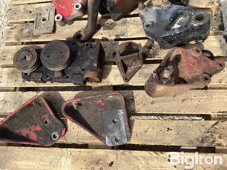 k100-steering-box,-spring-hangers,-water-pump-image-10
