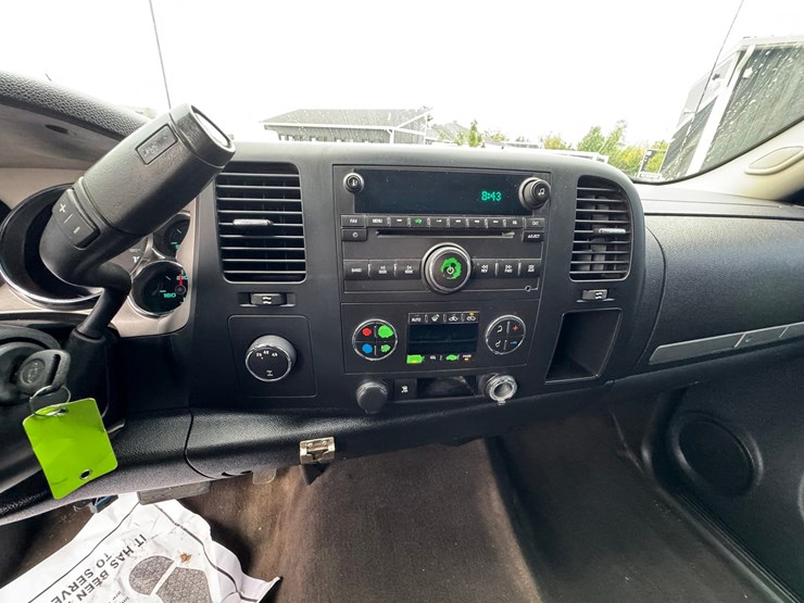 2009-chevrolet-2500-image-33
