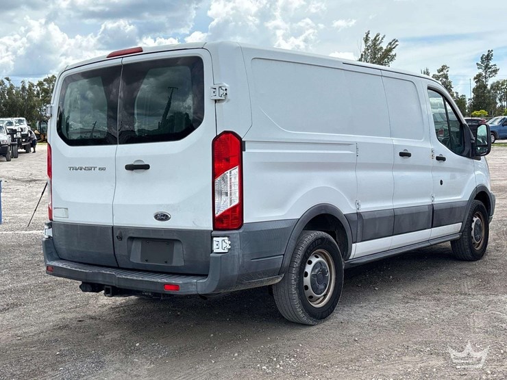 2016-ford-transit-image-3