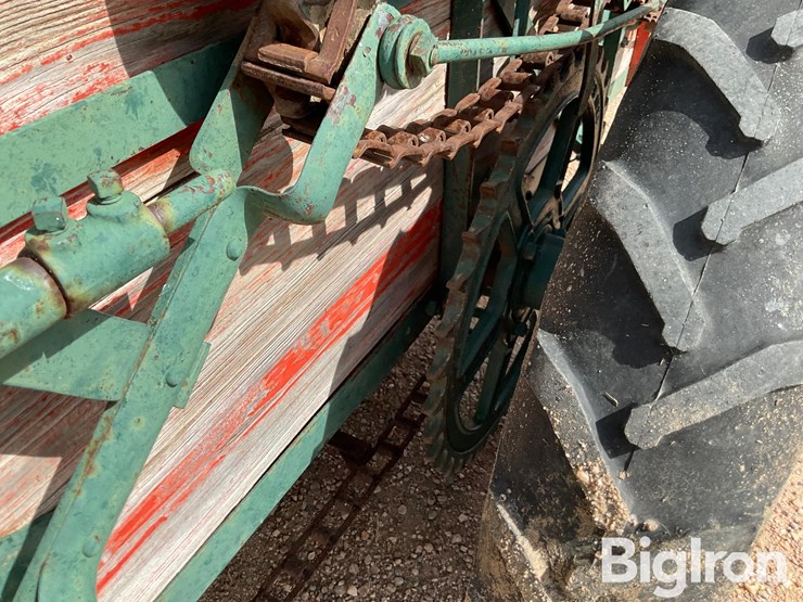 new-idea-m-12a-manure-spreader-image-20