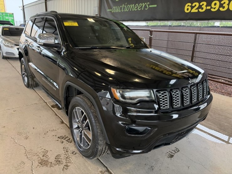 2019-jeep-cherokee-image-2
