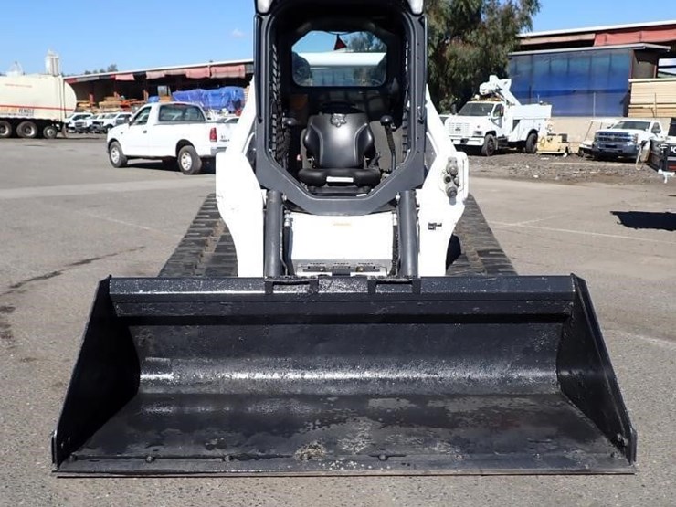 2023-bobcat-t770-image-7