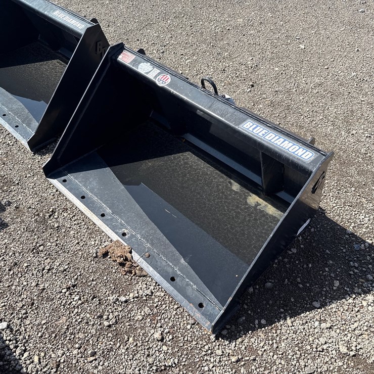 #2041 • BLUE DIAMOND 44" MINI SKID STEER SMOOTH BUCKET
