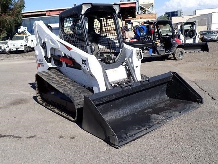 2023-bobcat-t770-image-2