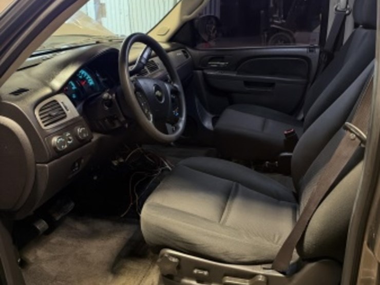 2012-chevrolet-tahoe-image-22