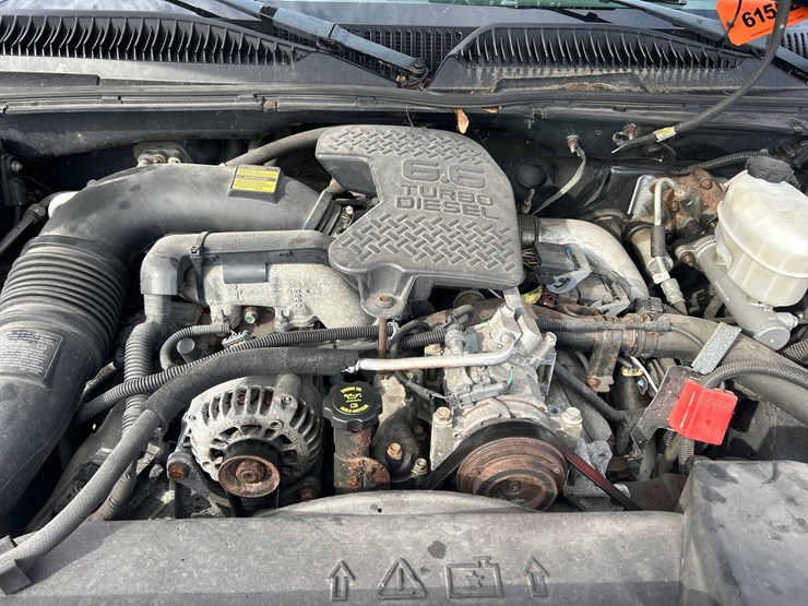 2005-gmc-sierra-2500-image-35