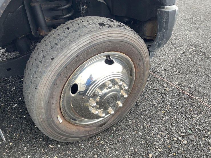 2019-ford-f550-image-16