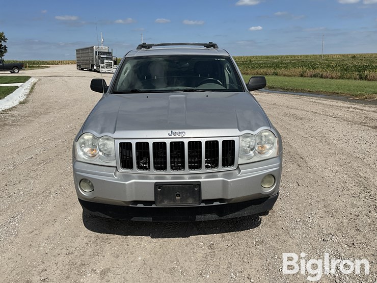 2005-jeep-grand-cherokee-laredo-image-2