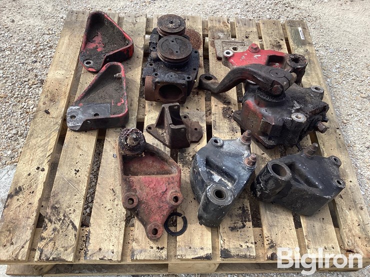 k100-steering-box,-spring-hangers,-water-pump-image-4