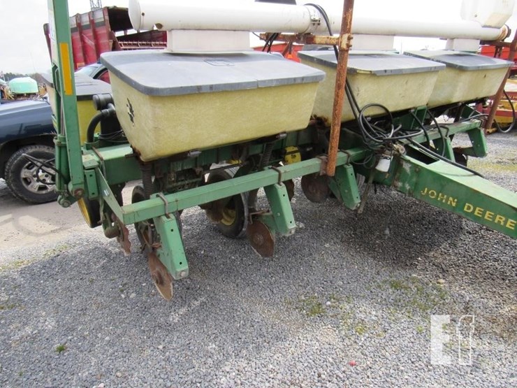 john-deere-7200-image-2