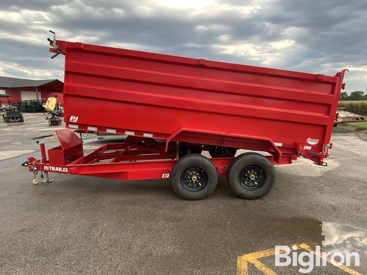 2025-massey-ferguson-730-image-8