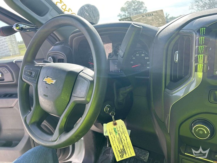 2022-chevrolet-silverado-1500-image-12
