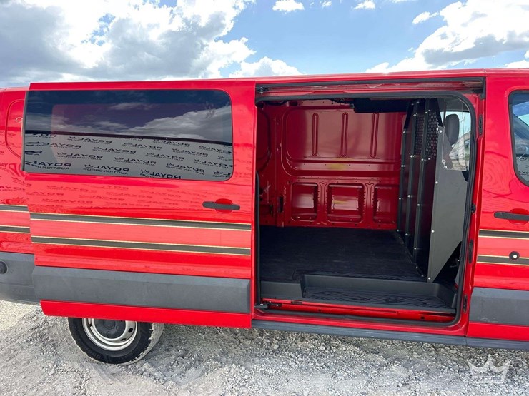 2016-ford-transit-image-7