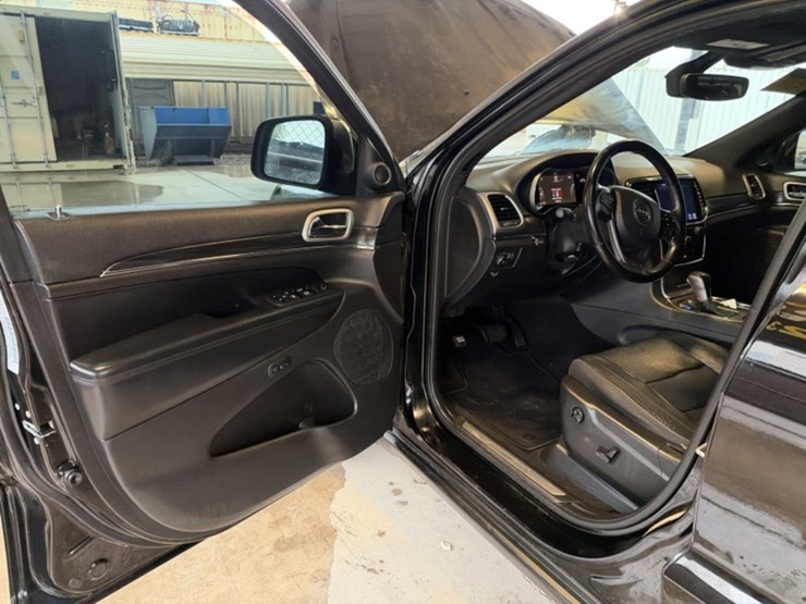2019-jeep-cherokee-image-25
