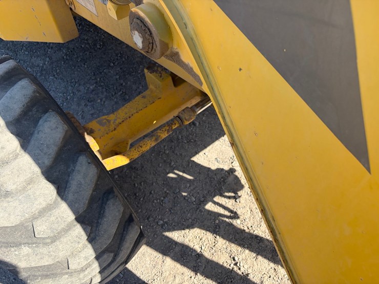 2007-deere-210le-image-14