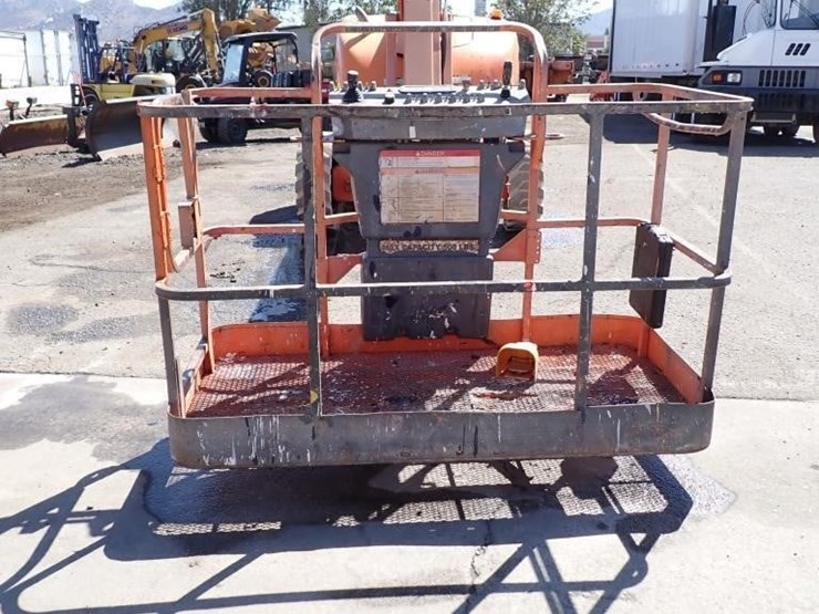 2003-jlg-600ajn-image-7