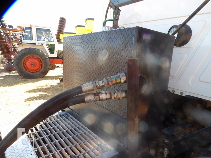 2003-mack-ch600-image-9