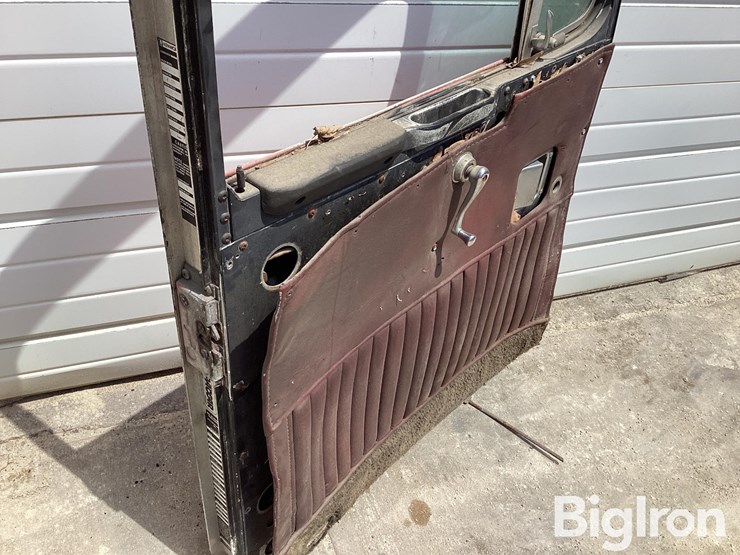 1984-kenworth-driver-side-bottom-latch-handle-door-image-11