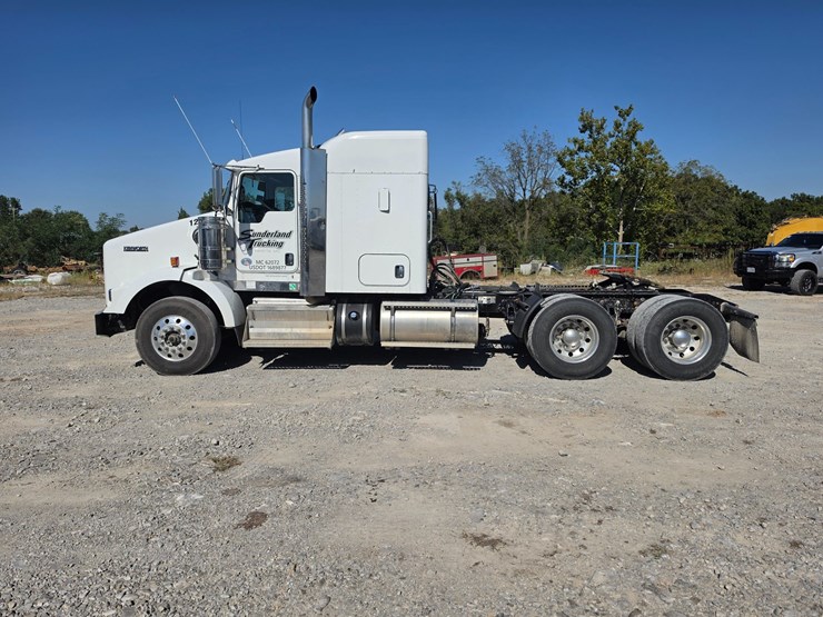 2018-kenworth-t800-image-8