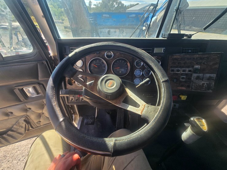 1998-kenworth-t800-image-55