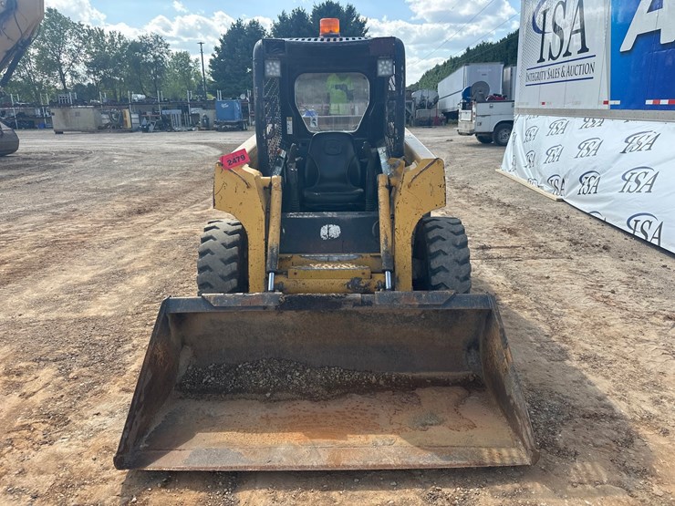 2003-john-deere-240-image-8