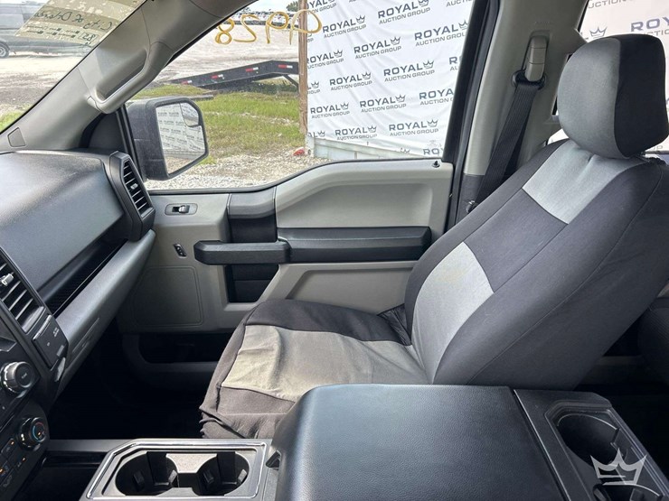 2017-ford-f150-image-25