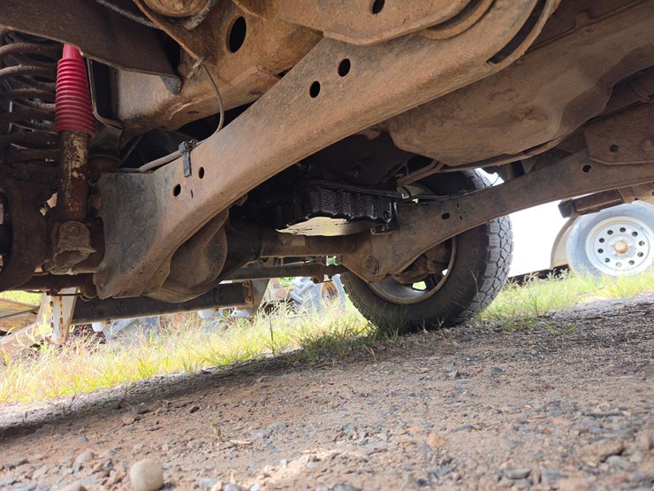 2013-ford-f250-lariat-image-28