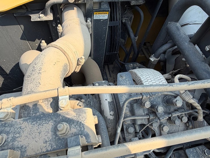 2016-komatsu-hm400-5-image-105