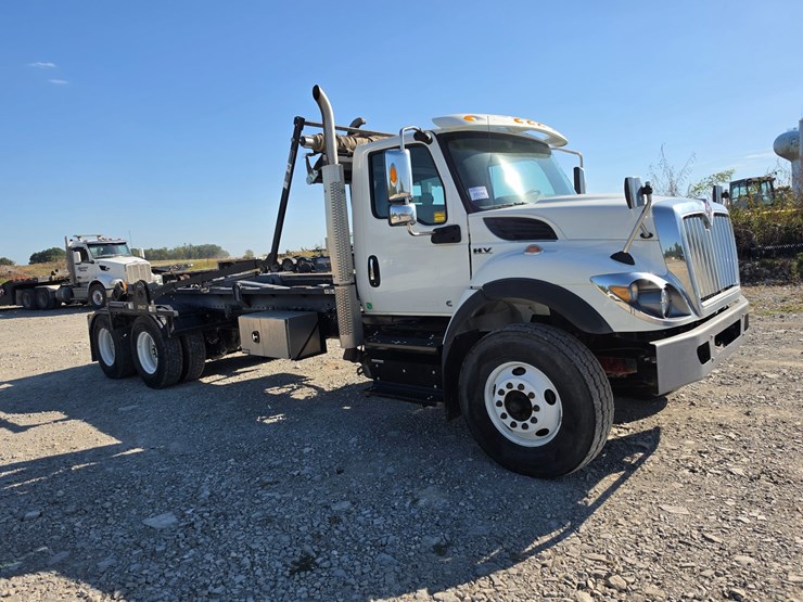 #25286-•-2021-international-hv607-truck-image-29